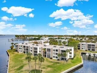 13-301_Circle_Bay-3