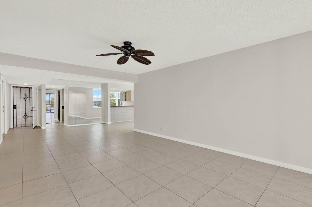 13-301_Circle_Bay-20