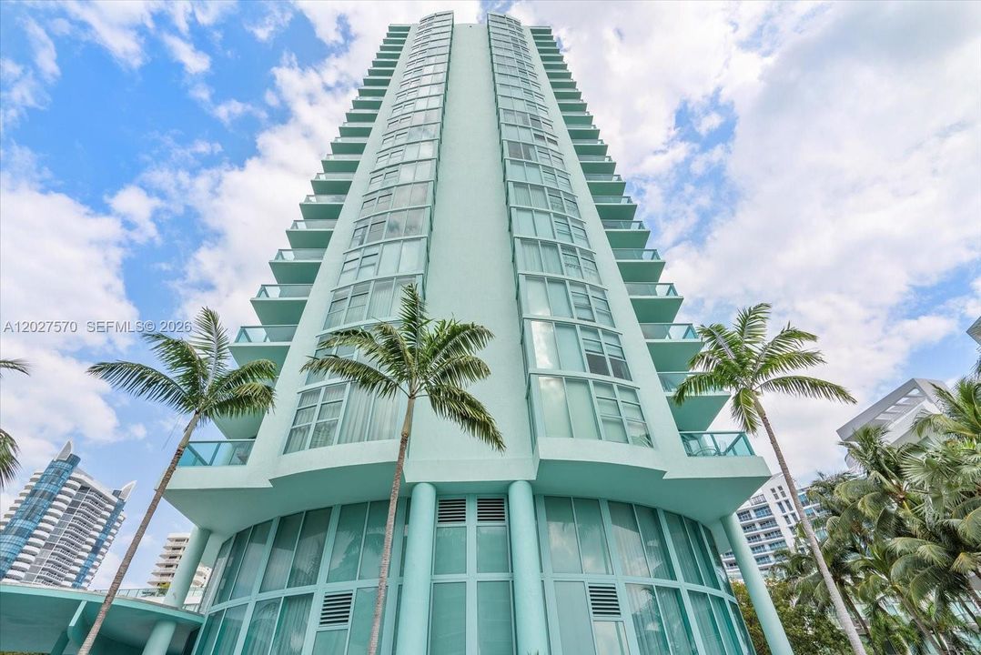 For Rent: $5,100 (2 beds, 2 baths, 1300 Square Feet)