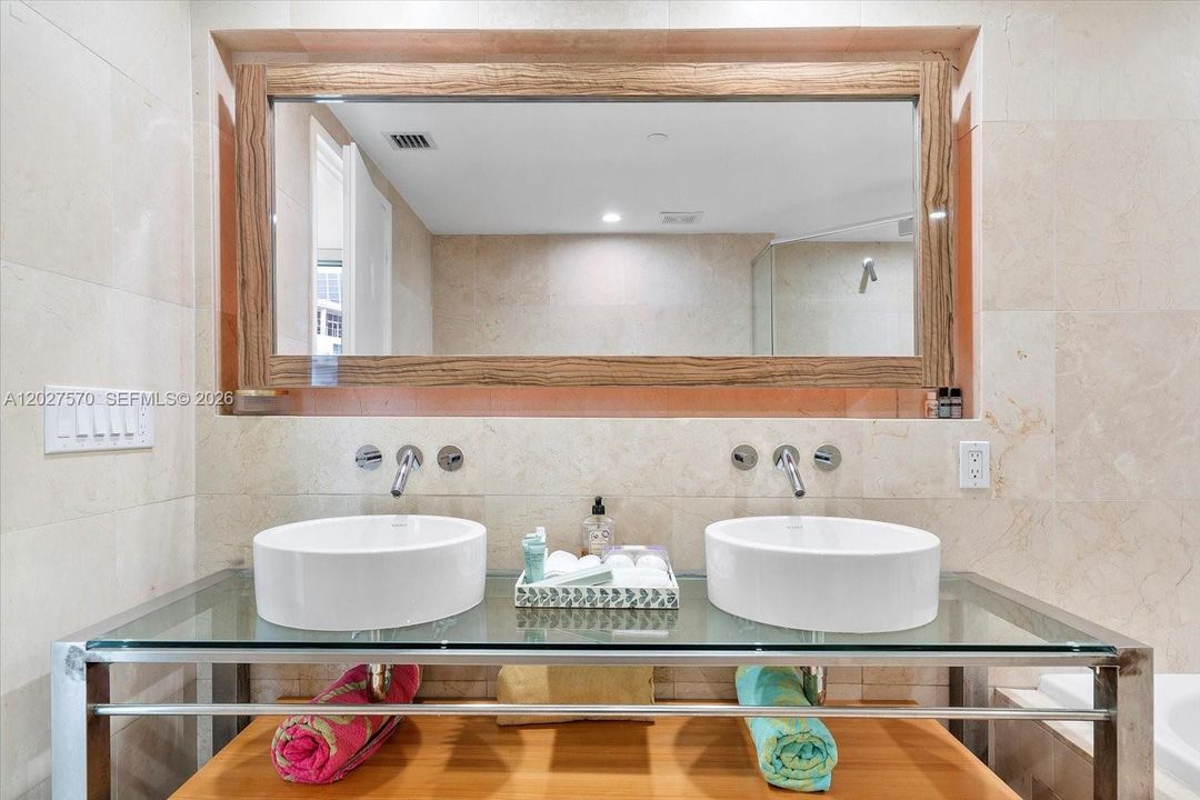 For Rent: $5,100 (2 beds, 2 baths, 1300 Square Feet)