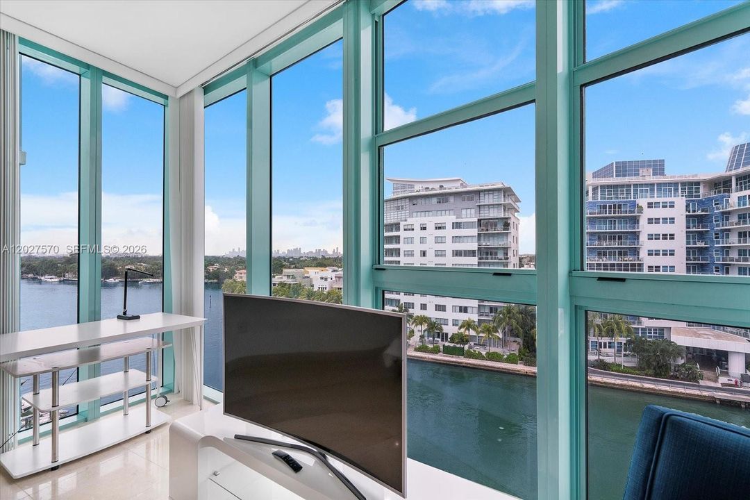 For Rent: $5,100 (2 beds, 2 baths, 1300 Square Feet)