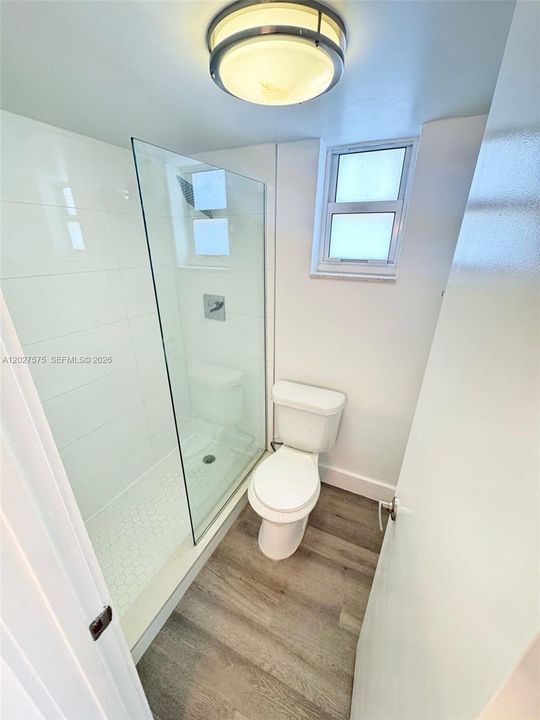 Activo con contrato: $2,300 (1 camas, 1 baños, 730 Pies cuadrados)