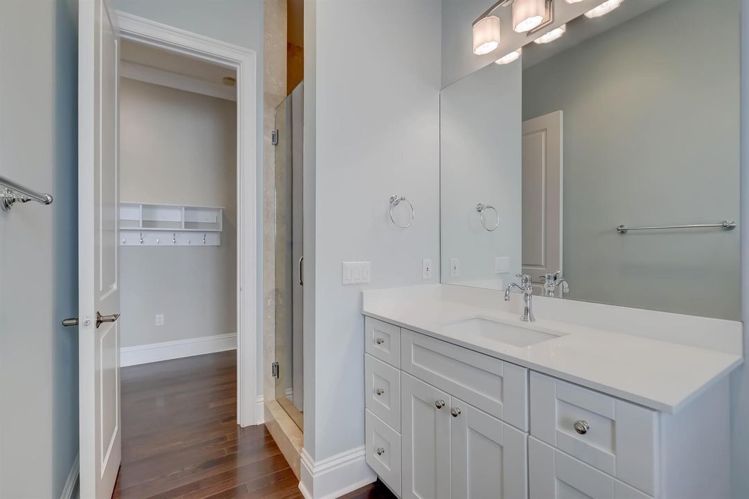 1ST FLOOR BATH