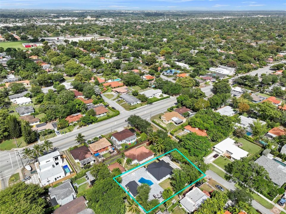 В аренду: $8,900 (4 спален, 3 ванн, 1679 Квадратных фут)