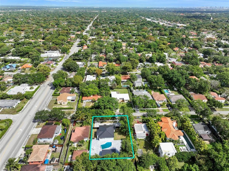 В аренду: $8,900 (4 спален, 3 ванн, 1679 Квадратных фут)