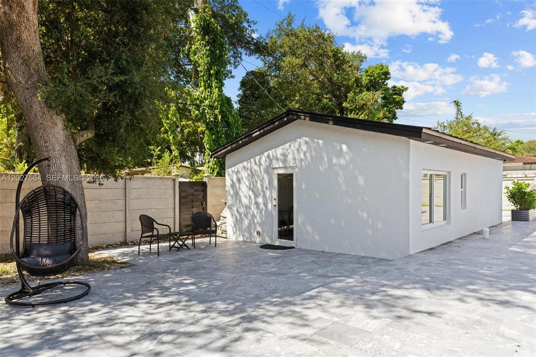 В аренду: $8,900 (4 спален, 3 ванн, 1679 Квадратных фут)