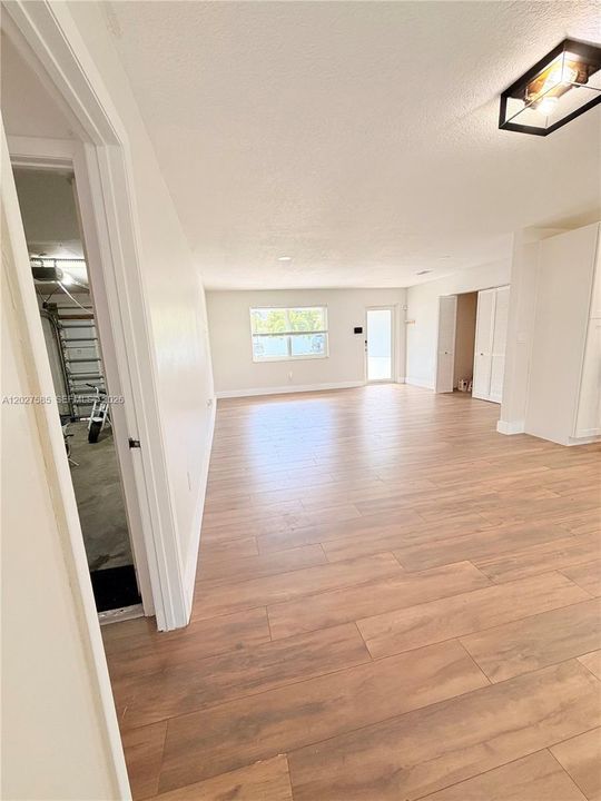 For Sale: $629,999 (3 beds, 2 baths, 1393 Square Feet)
