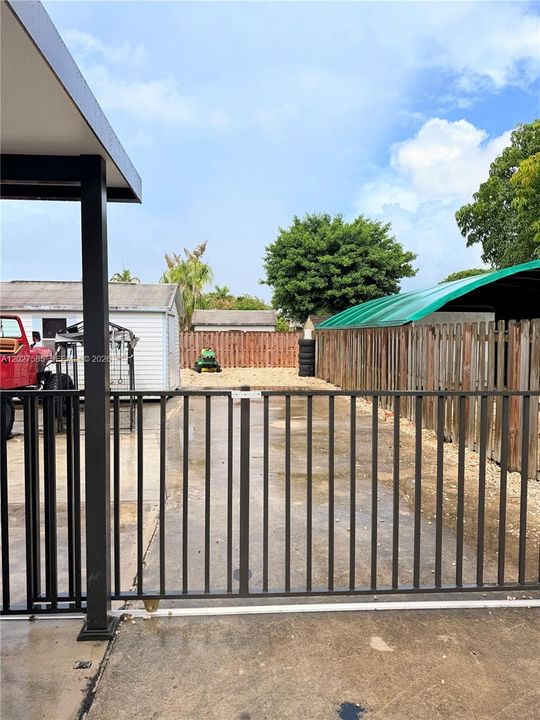 For Sale: $629,999 (3 beds, 2 baths, 1393 Square Feet)