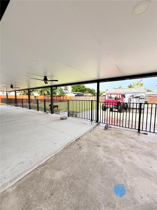 For Sale: $629,999 (3 beds, 2 baths, 1393 Square Feet)