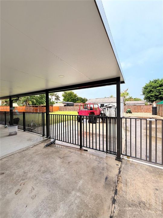 For Sale: $629,999 (3 beds, 2 baths, 1393 Square Feet)