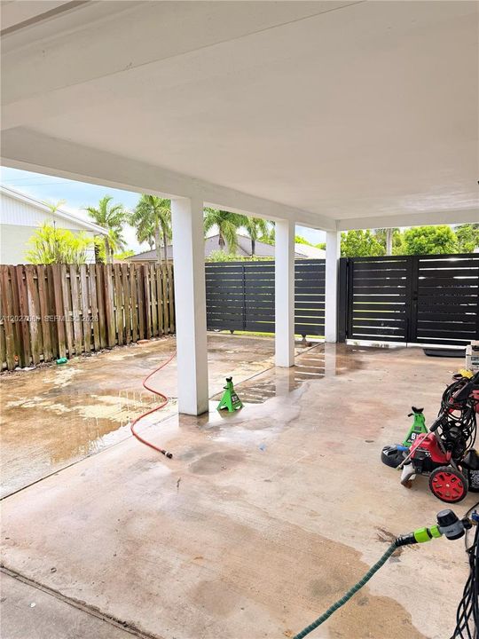 For Sale: $629,999 (3 beds, 2 baths, 1393 Square Feet)