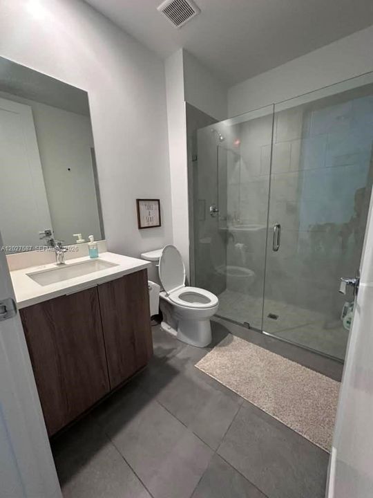 En Venta: $1,400,000 (5 camas, 4 baños, 3559 Pies cuadrados)