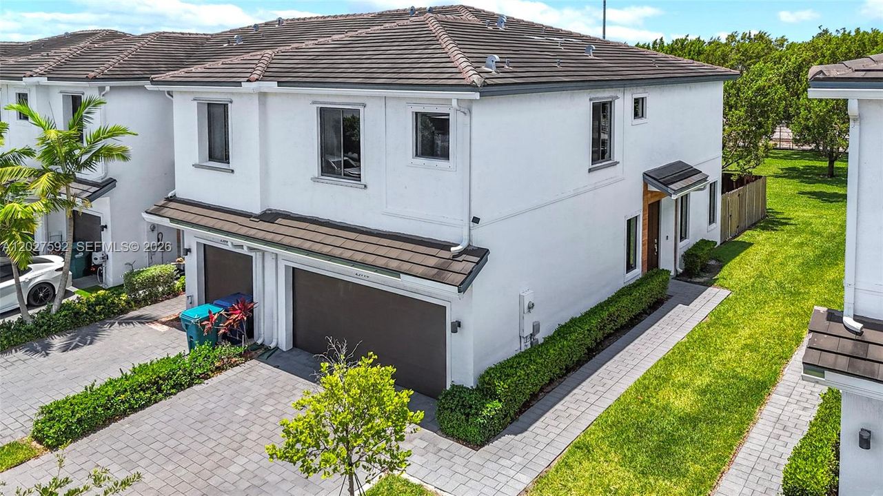 На продажу: $459,000 (3 спален, 2 ванн, 1705 Квадратных фут)