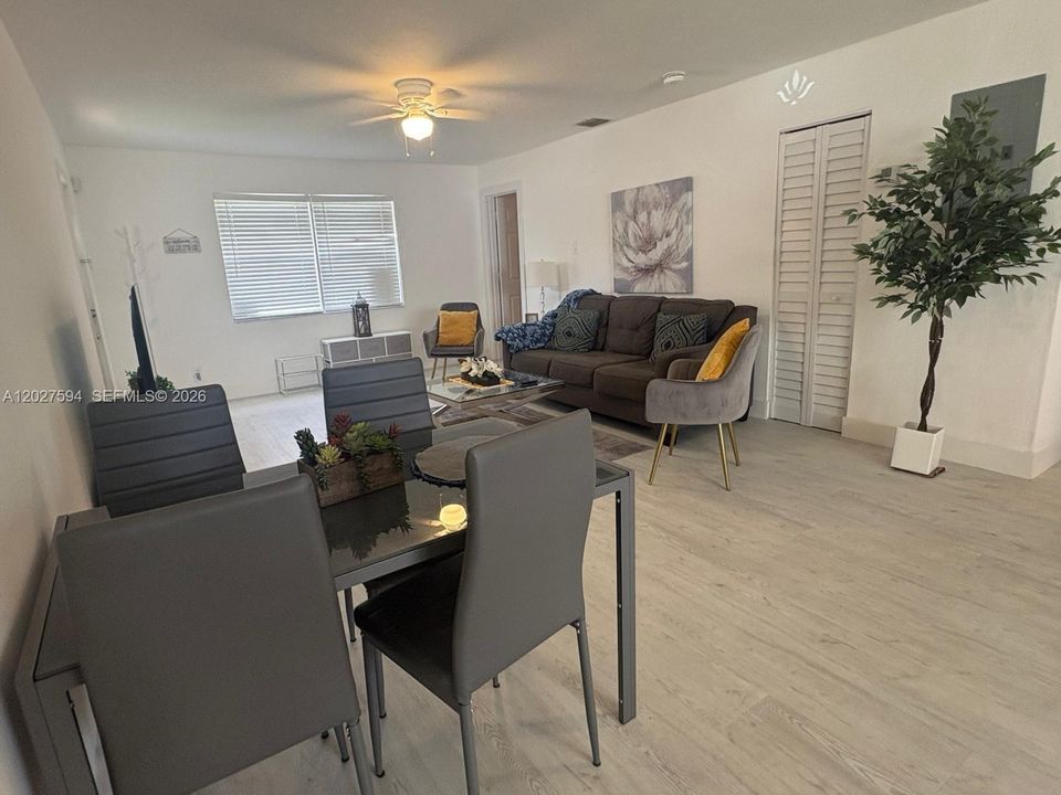 For Rent: $2,800 (2 beds, 2 baths, 1662 Square Feet)