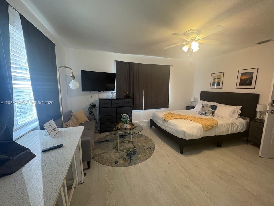 For Rent: $2,800 (2 beds, 2 baths, 1662 Square Feet)