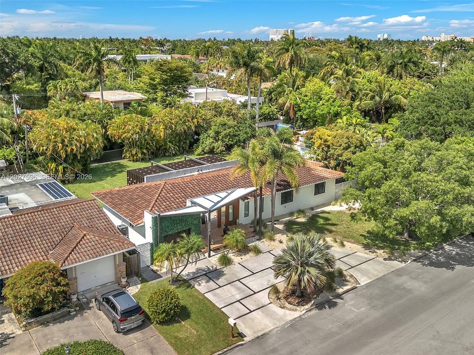 For Sale: $1,950,000 (4 beds, 4 baths, 2245 Square Feet)