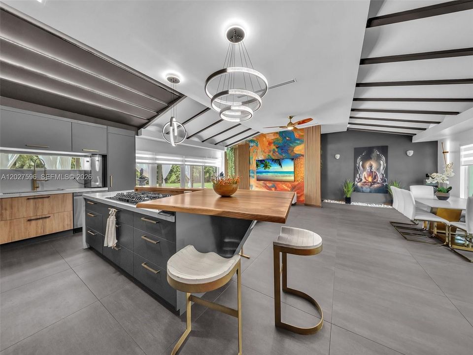 For Sale: $1,950,000 (4 beds, 4 baths, 2245 Square Feet)