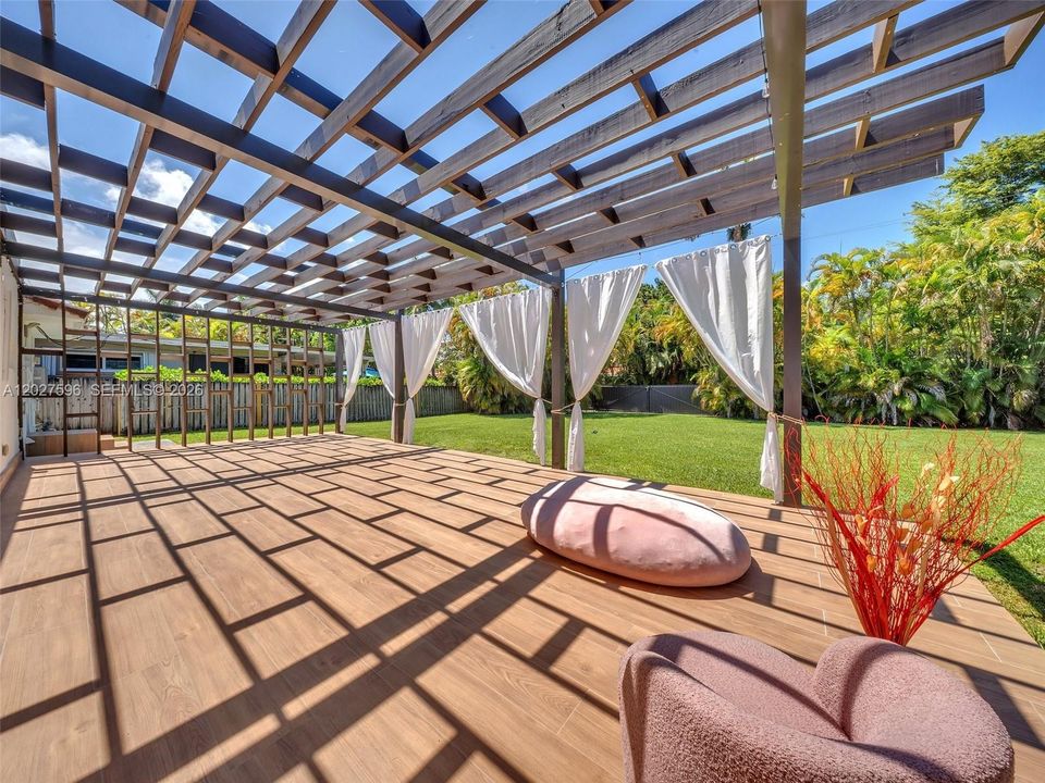 For Sale: $1,950,000 (4 beds, 4 baths, 2245 Square Feet)