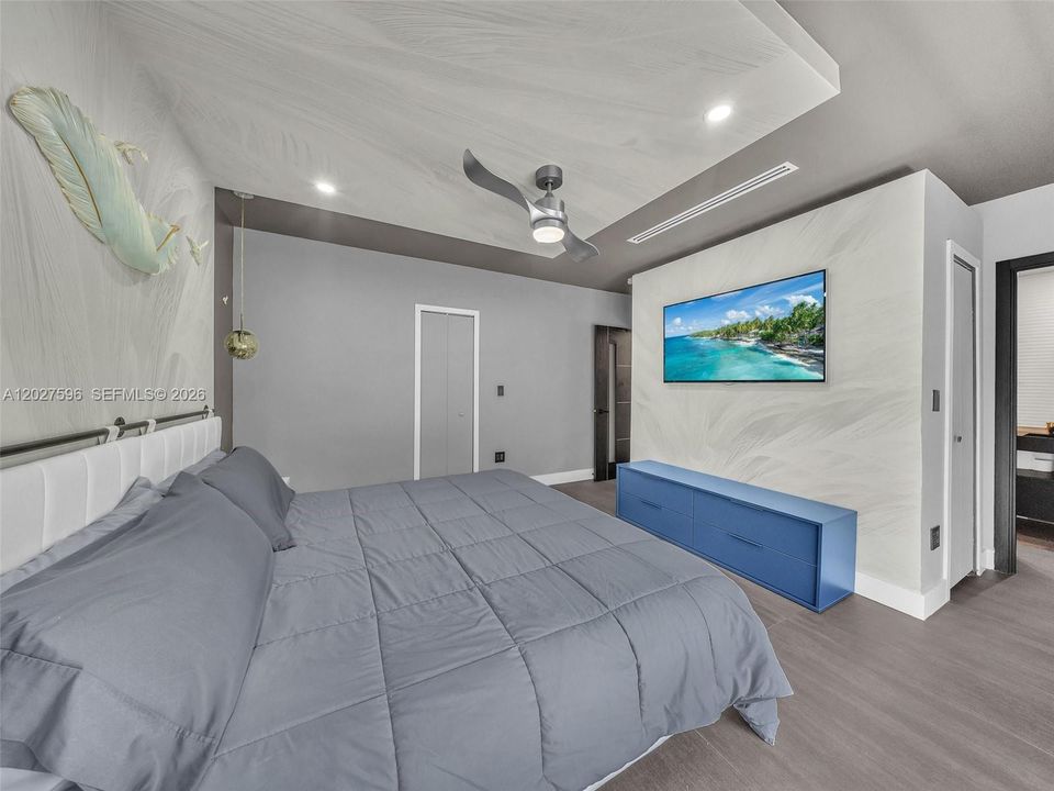 For Sale: $1,950,000 (4 beds, 4 baths, 2245 Square Feet)