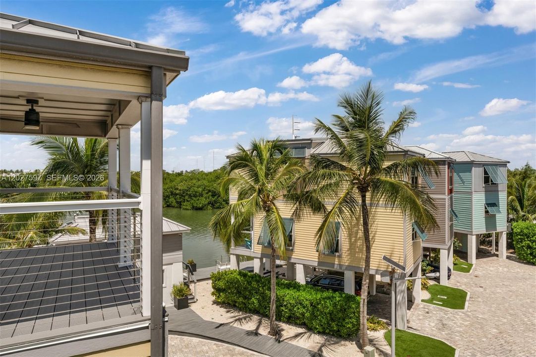 На продажу: $464,950 (2 спален, 2 ванн, 960 Квадратных фут)