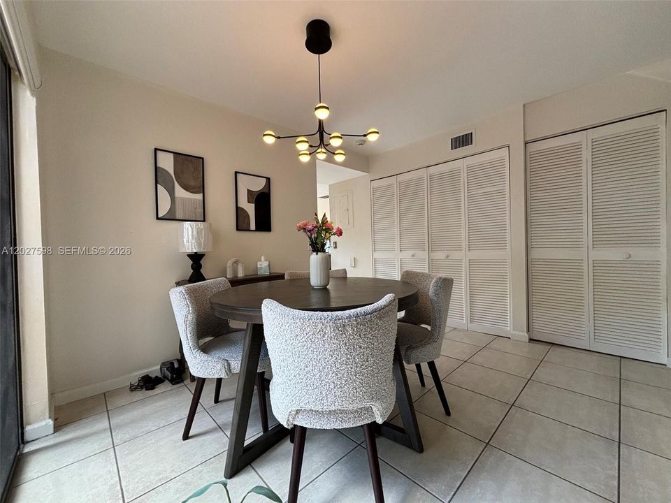 For Sale: $448,800 (3 beds, 2 baths, 1560 Square Feet)