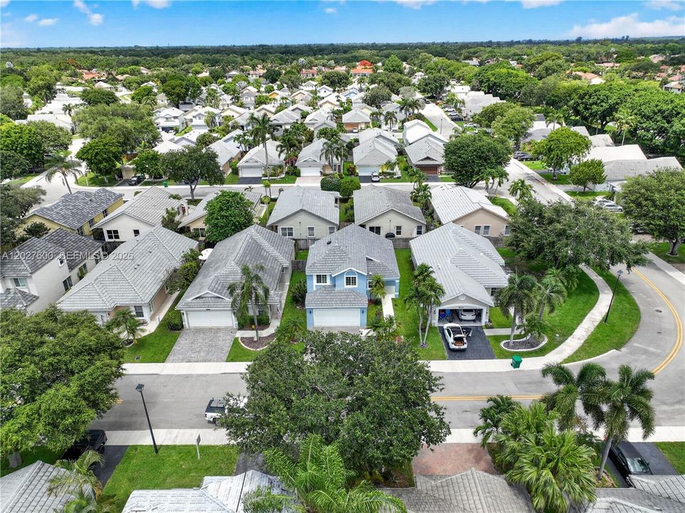 For Sale: $599,900 (3 beds, 2 baths, 1638 Square Feet)
