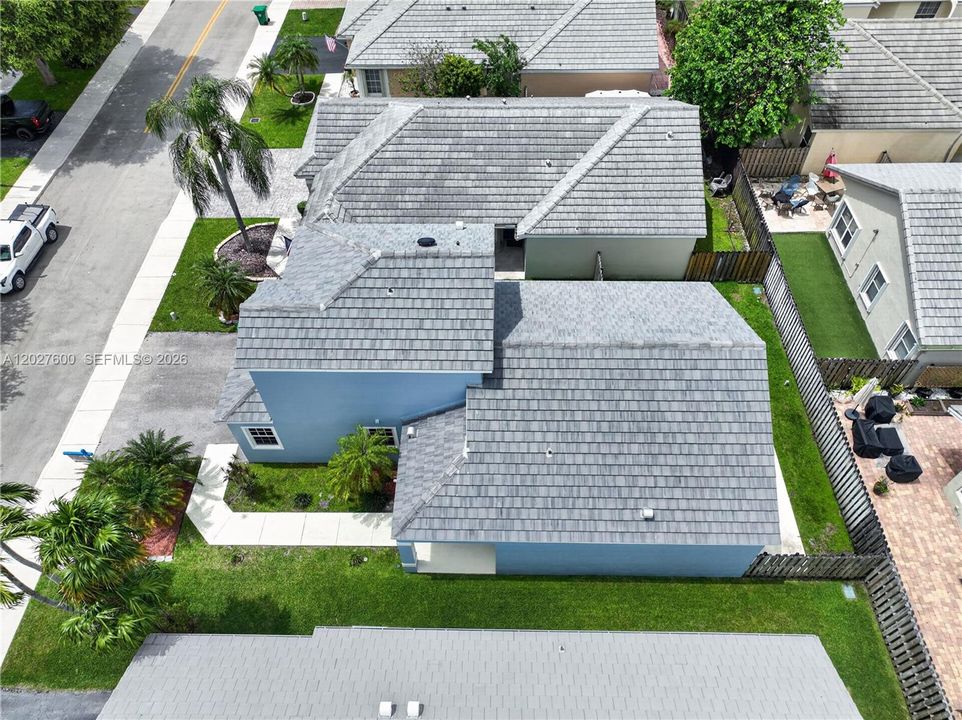 For Sale: $599,900 (3 beds, 2 baths, 1638 Square Feet)