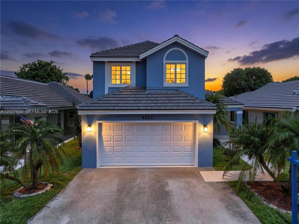 For Sale: $599,900 (3 beds, 2 baths, 1638 Square Feet)