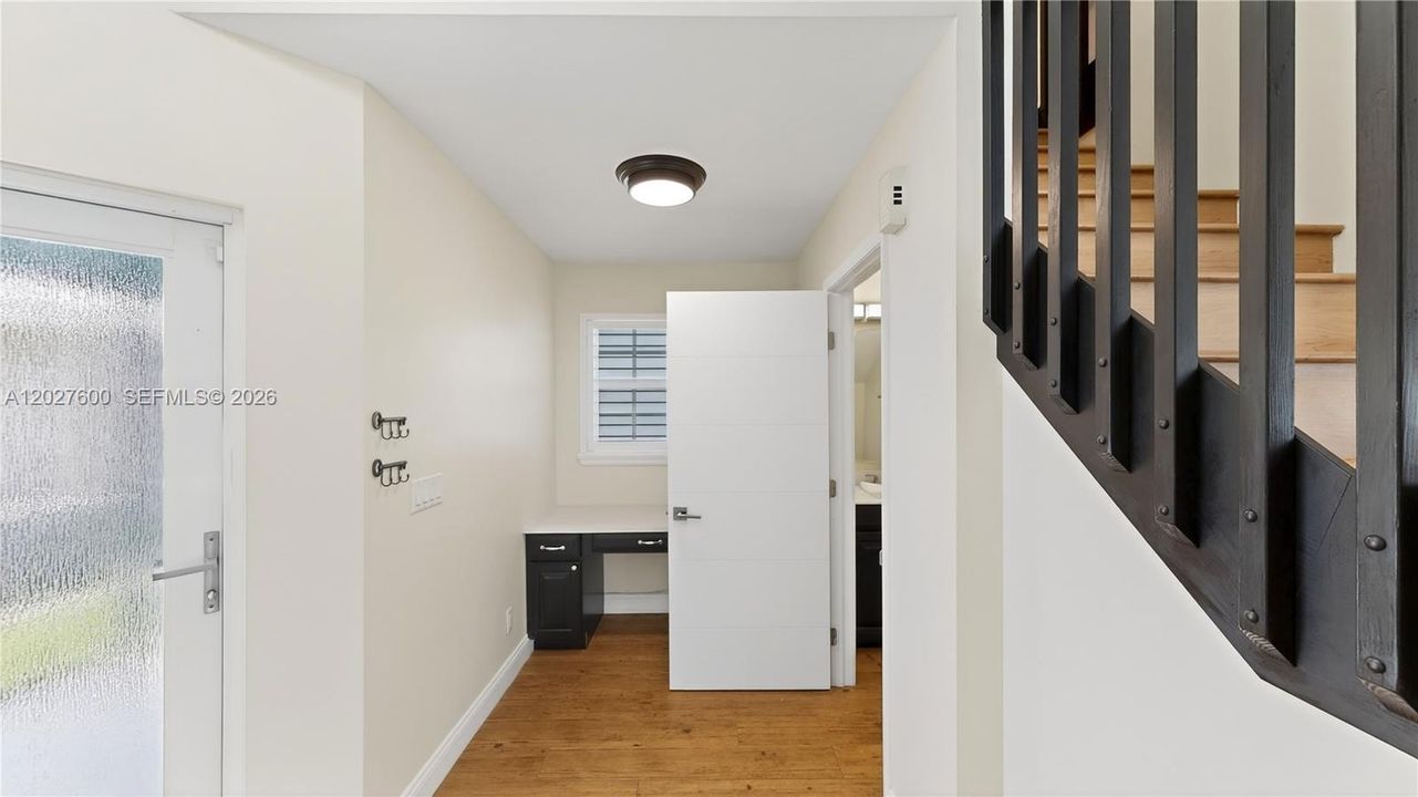 For Sale: $599,900 (3 beds, 2 baths, 1638 Square Feet)
