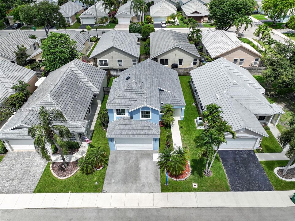 For Sale: $599,900 (3 beds, 2 baths, 1638 Square Feet)