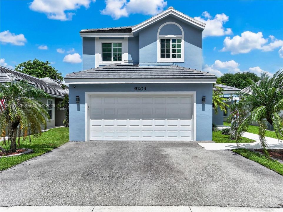 For Sale: $599,900 (3 beds, 2 baths, 1638 Square Feet)
