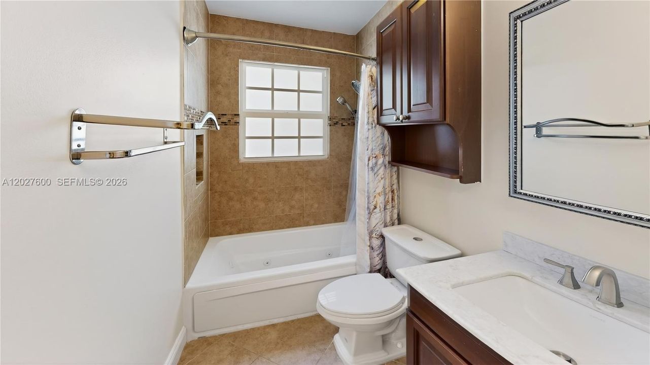 For Sale: $599,900 (3 beds, 2 baths, 1638 Square Feet)