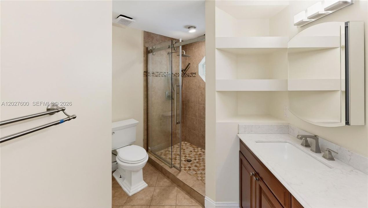 For Sale: $599,900 (3 beds, 2 baths, 1638 Square Feet)