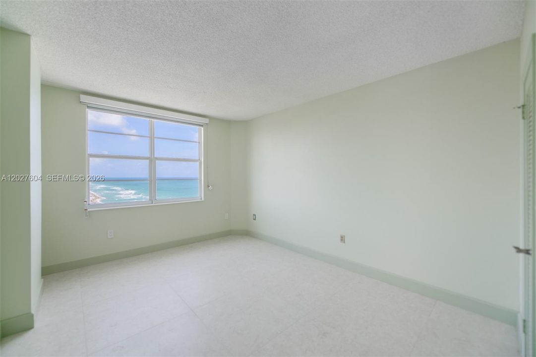 For Rent: $3,500 (2 beds, 2 baths, 1380 Square Feet)