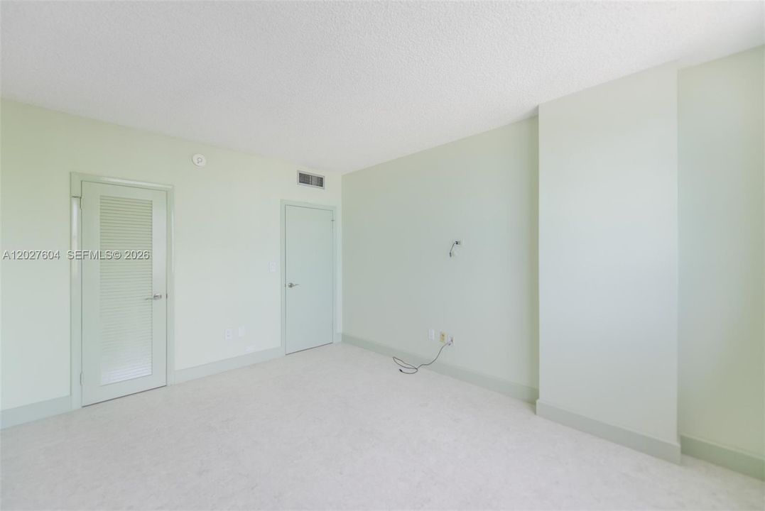 For Rent: $3,500 (2 beds, 2 baths, 1380 Square Feet)