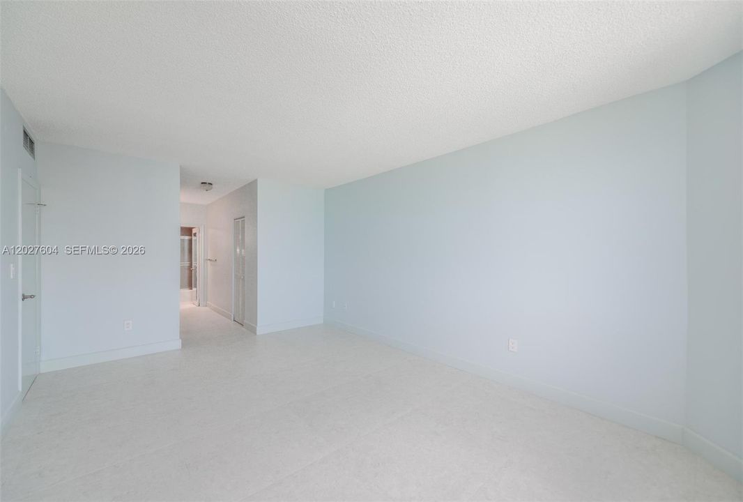For Rent: $3,500 (2 beds, 2 baths, 1380 Square Feet)