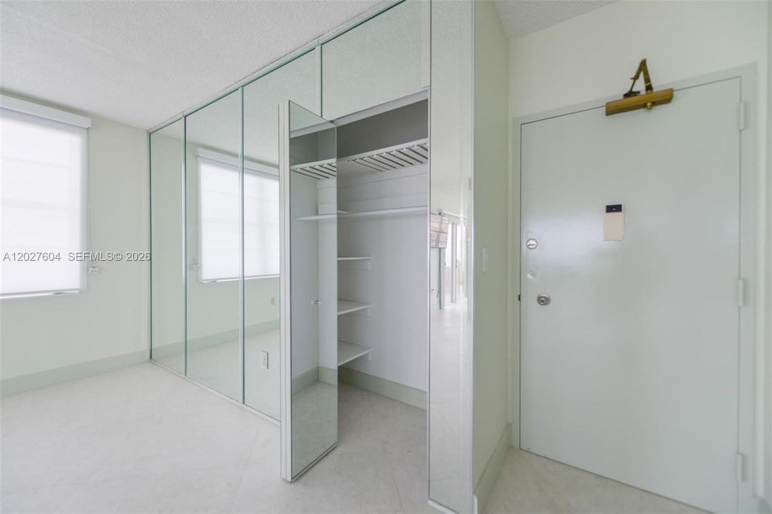 For Rent: $3,500 (2 beds, 2 baths, 1380 Square Feet)