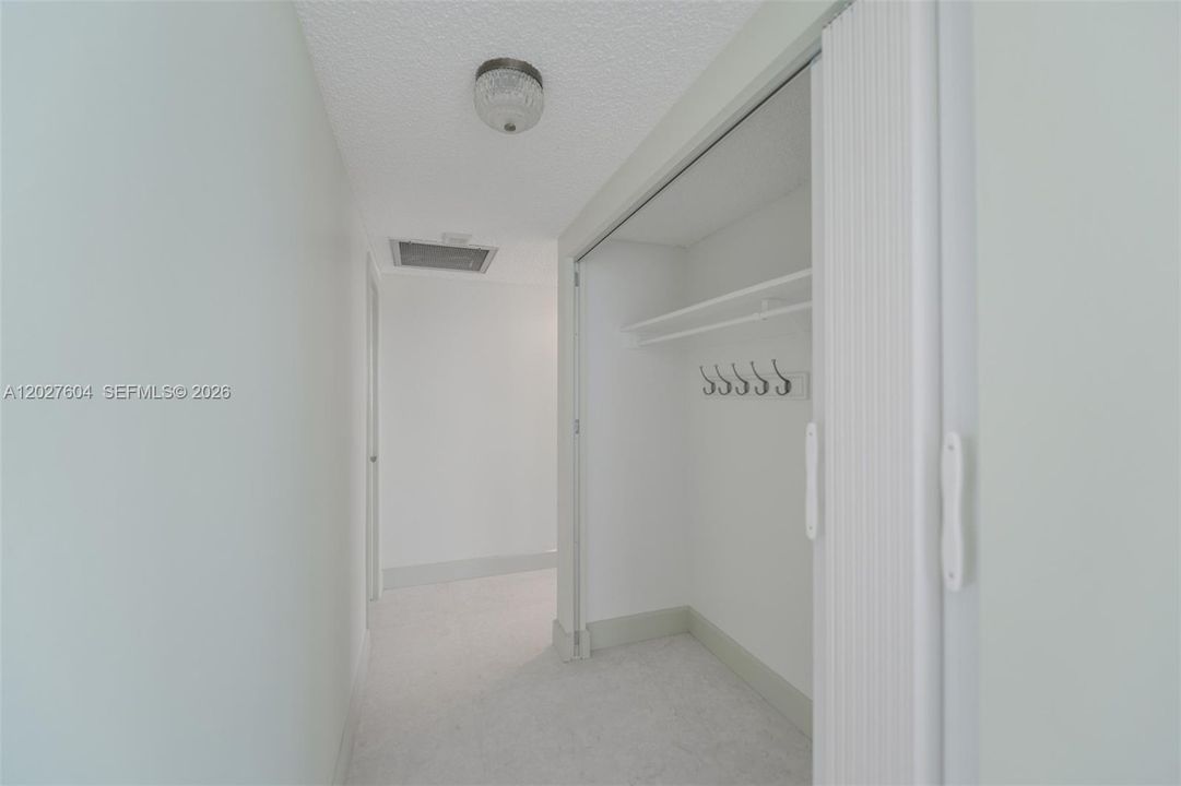 For Rent: $3,500 (2 beds, 2 baths, 1380 Square Feet)
