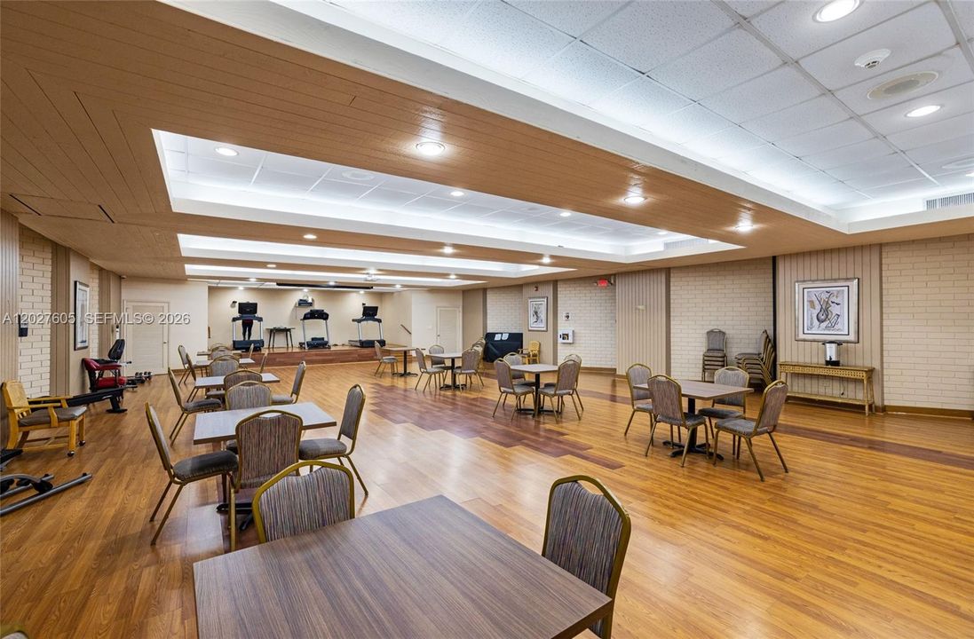 For Sale: $349,000 (2 beds, 2 baths, 1785 Square Feet)
