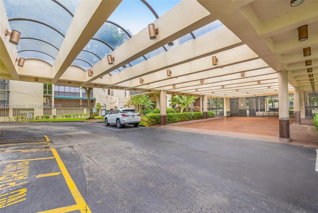 For Sale: $349,000 (2 beds, 2 baths, 1785 Square Feet)