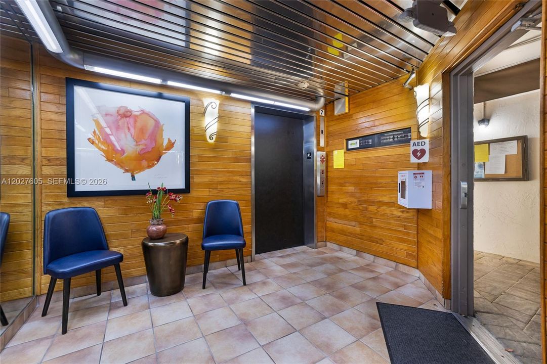 For Sale: $349,000 (2 beds, 2 baths, 1785 Square Feet)