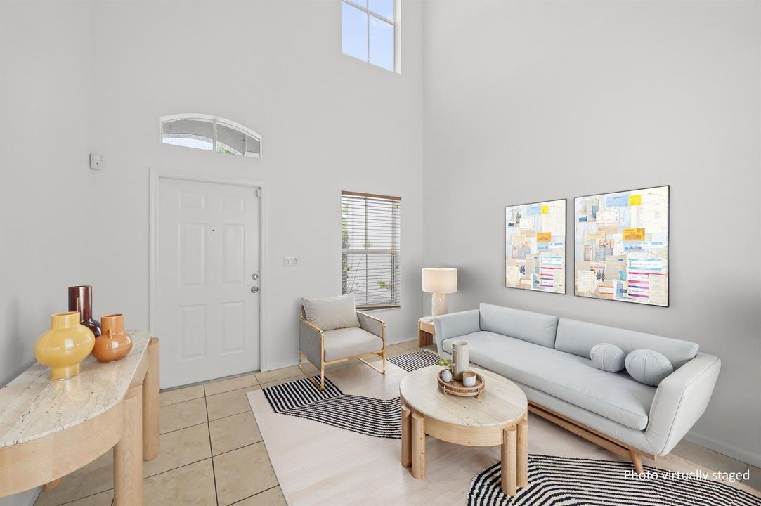 304 N Palm Villas Way Palm Springs, FL01