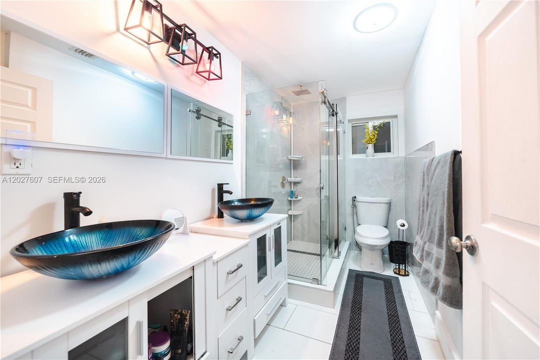 For Rent: $6,200 (2 beds, 2 baths, 2200 Square Feet)