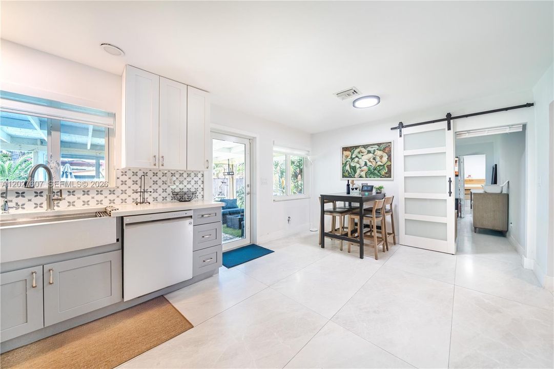 For Rent: $6,200 (2 beds, 2 baths, 2200 Square Feet)