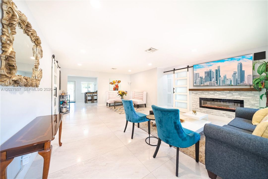 For Rent: $6,200 (2 beds, 2 baths, 2200 Square Feet)
