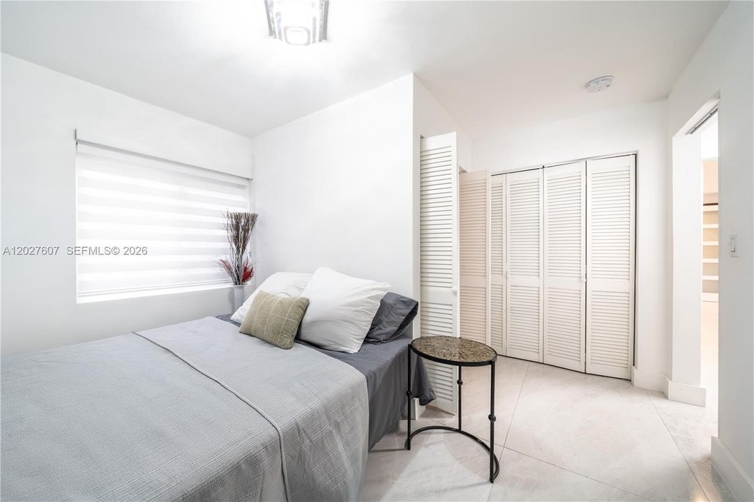 For Rent: $6,200 (2 beds, 2 baths, 2200 Square Feet)