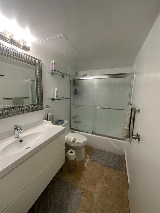 For Sale: $347,500 (1 beds, 1 baths, 736 Square Feet)
