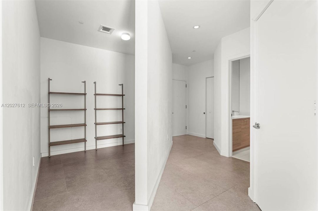 For Sale: $1,599,000 (3 beds, 2 baths, 1711 Square Feet)