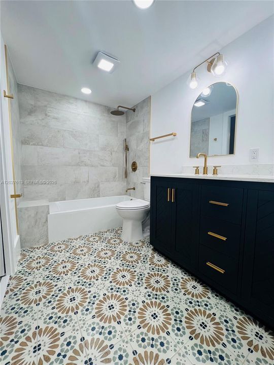 For Sale: $219,000 (2 beds, 2 baths, 1156 Square Feet)