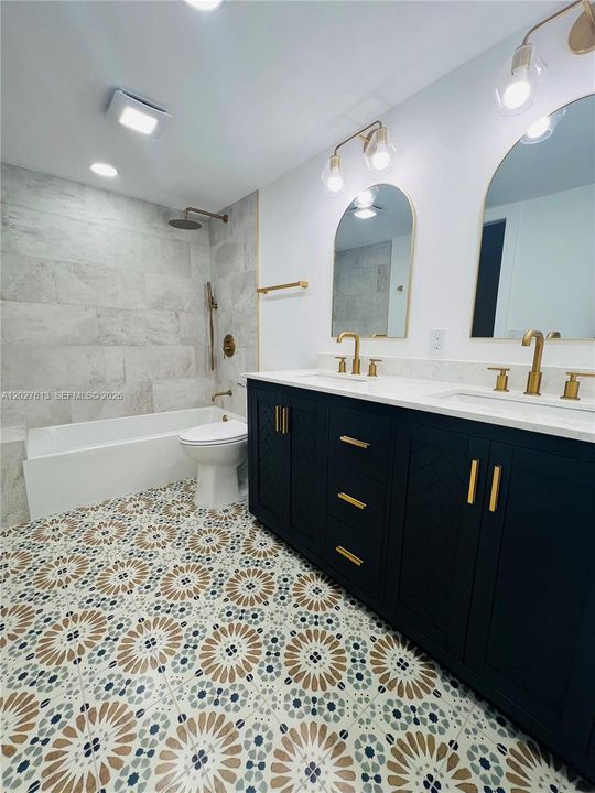 For Sale: $219,000 (2 beds, 2 baths, 1156 Square Feet)